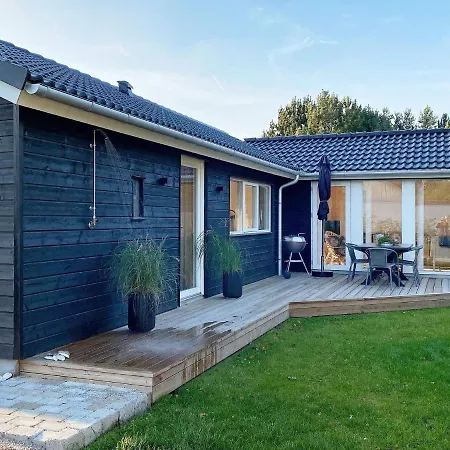 8 Person In Holiday home Hadsund